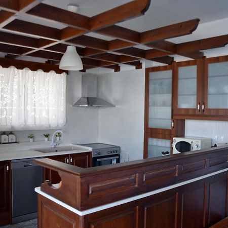Antorina Beachfront Villas With Private Pools Kamari  Экстерьер фото