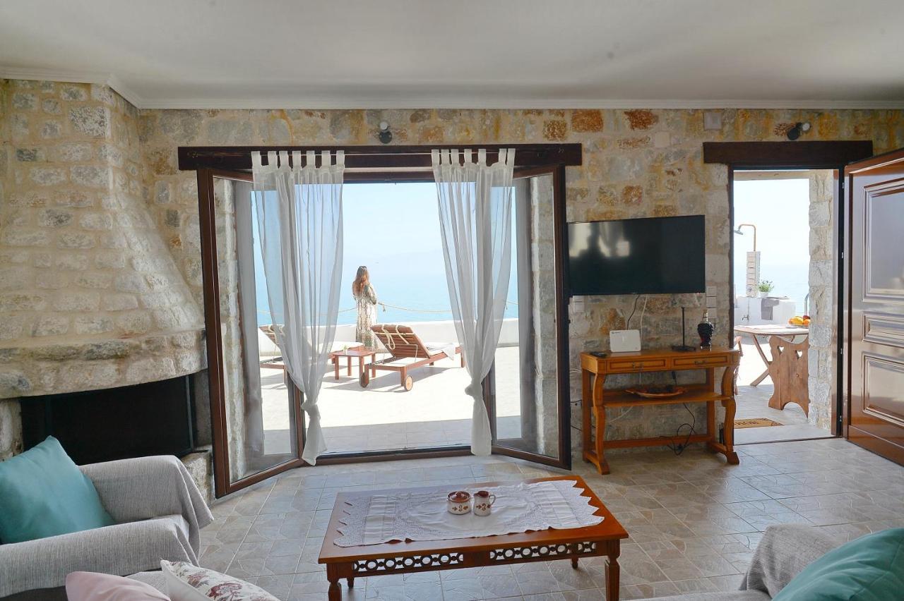 Antorina Beachfront Villas With Private Pools Kamari  Экстерьер фото