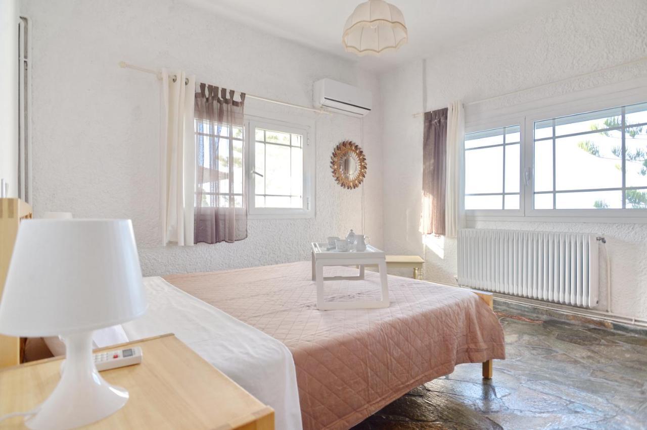Antorina Beachfront Villas With Private Pools Kamari  Экстерьер фото